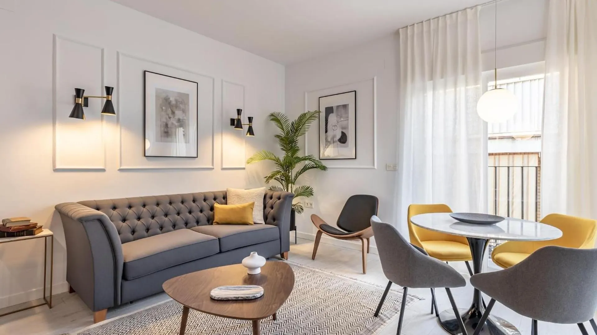 Central Stylish And Elegant 1 & 2 Bedroom Apartments III Granada 0*,  España