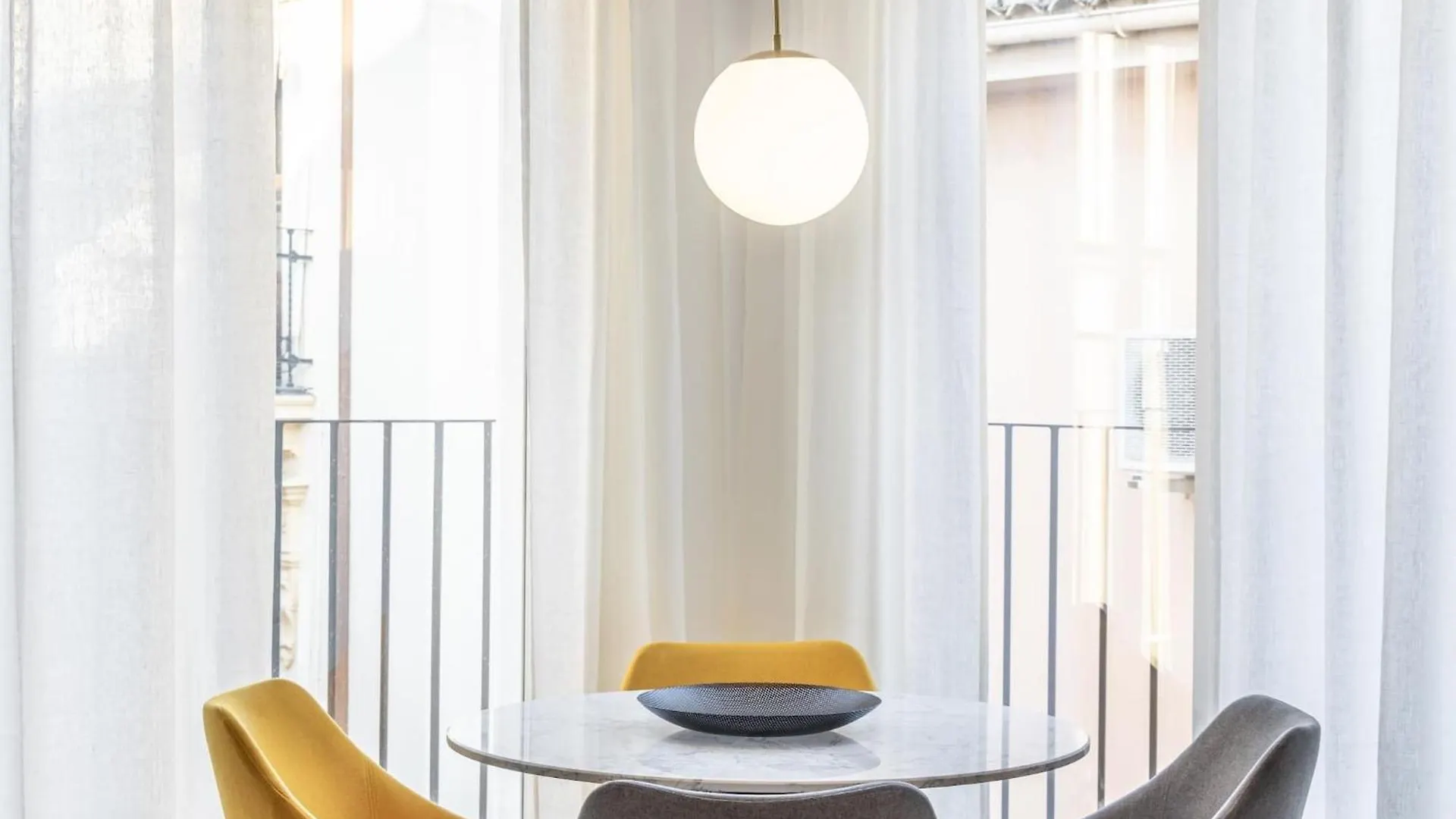 Central Stylish And Elegant 1 & 2 Bedroom Apartments III Granada 0*,  Spain